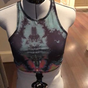 Teeki yoga tank. Cropped. Size xs/s
